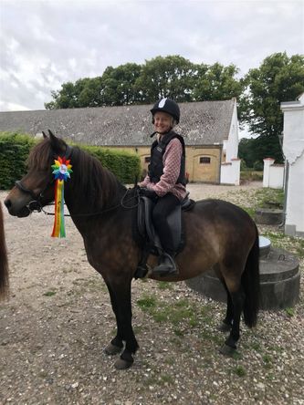 Super dygtige Elise og skønne Bibi